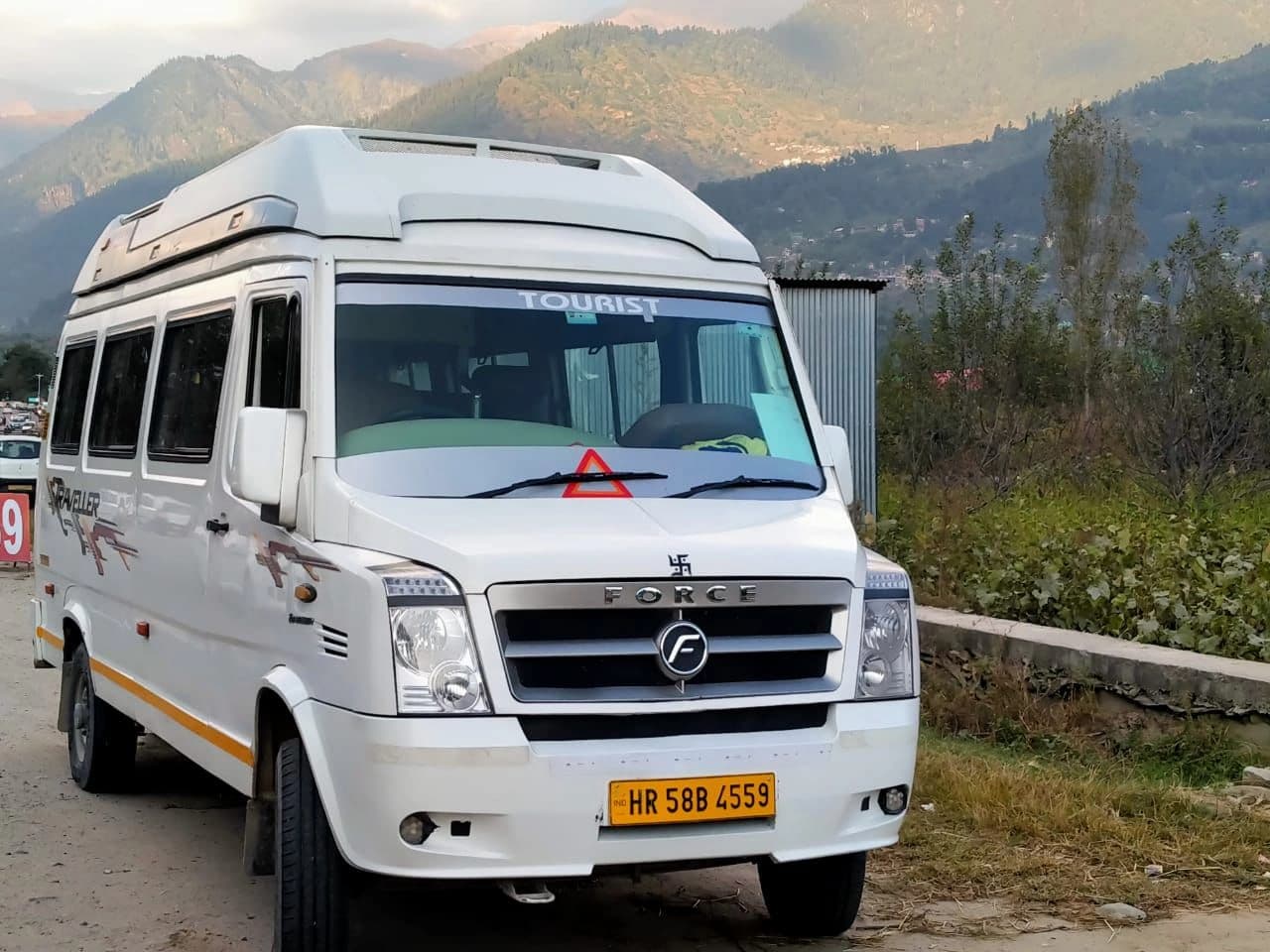 Tempo Traveller - 16