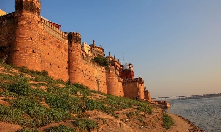 Sacred boat ride and holy dip at Sangam